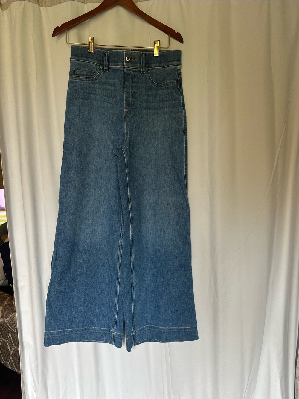Spanx Women's Wide-Leg Jeans Crop - Picture 2 of 7